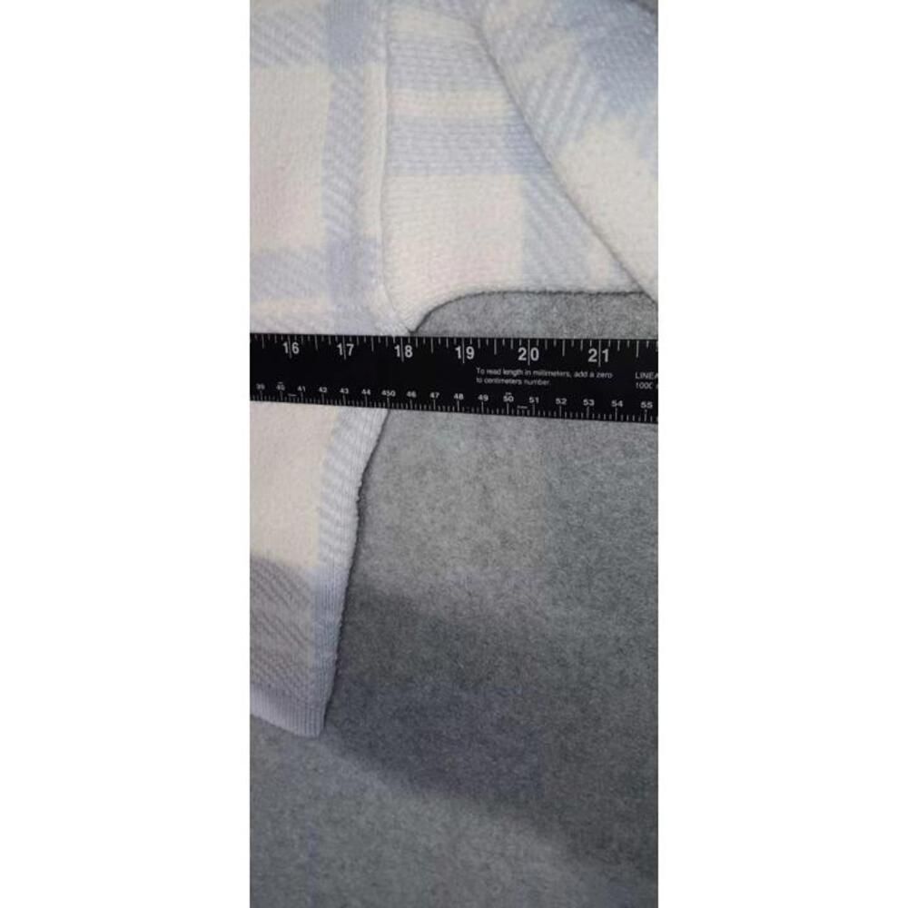 NWT! Hollister Cropped Sweater Button Up Cardigan Womens Size Small White And... - Picture 6 of 9